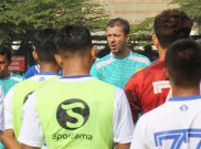 Pelatih Persib Bandung Berharap Bobotoh Tak Punya Rasa Khawatir terhadapnya
