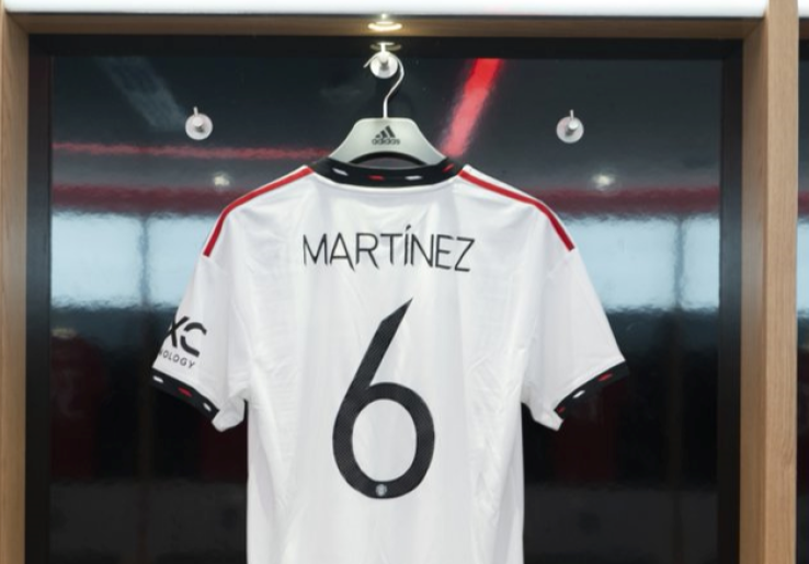 Deretan Bek Tangguh Bernomor Punggung 6 Manchester United Sebelum Lisandro Martinez