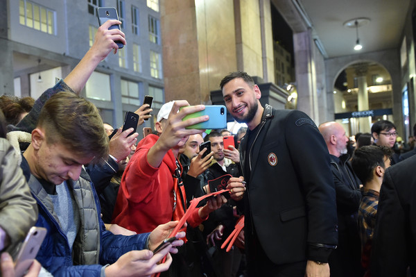 PSG Tolak Kibarkan Bendera Putih dalam Perburuan Gianluigi Donnarumma
