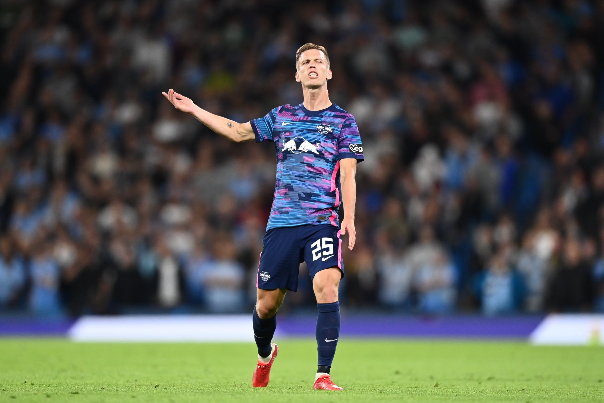 Soal Dani Olmo, Real Madrid Pengin Tikung Barcelona