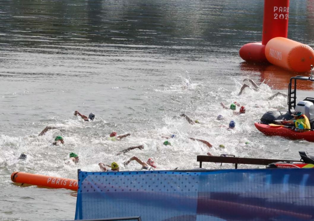 Olimpiade Paris 2024: Sungai Seine Kembali Jadi Sorotan, Atlet Triatlon Belgia Sakit Pasca Tanding Renang