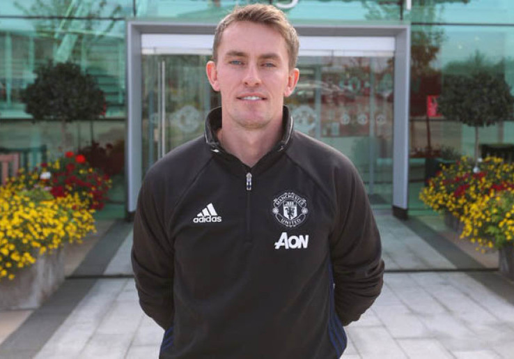 Kieran McKenna Pelatih Anyar Man United  Diperkenalkan ke Publik
