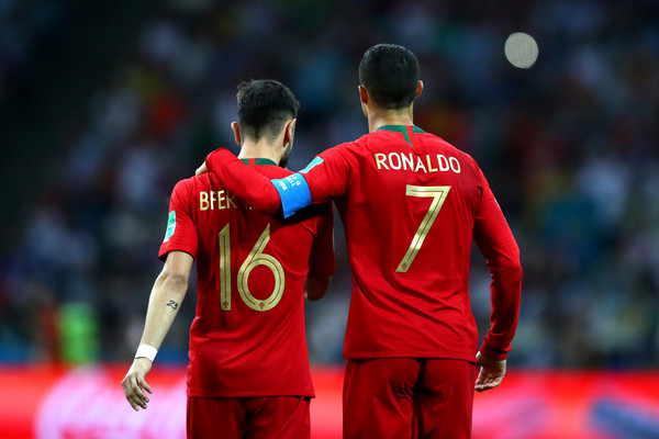 Reaksi Bruno Fernandes Ketika Disanjung Cristiano Ronaldo