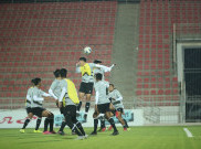 Timnas Indonesia U-23 Adaptasi Lapangan Rumput Sintetis