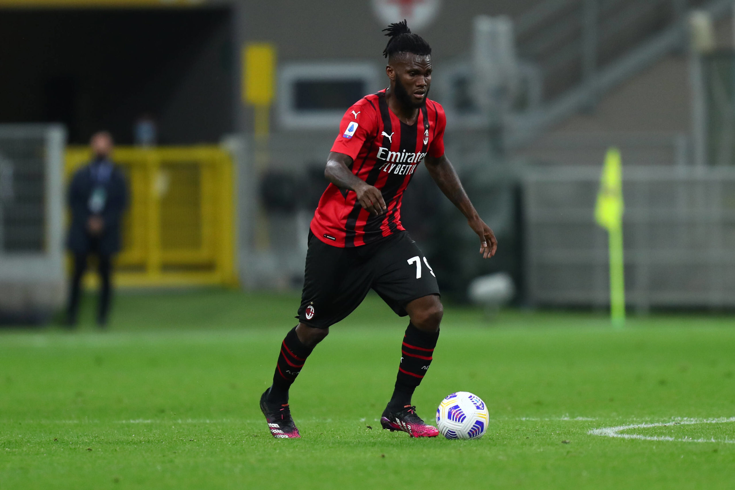 Pelatih Milan Tak Khawatirkan Masa Depan Franck Kessie