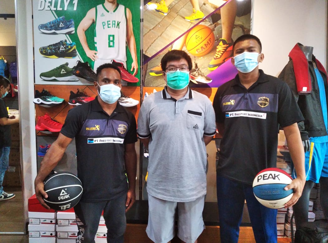 Sepatu Tony Parker Jadi Atribut Wajib Pemain NSH Mountain Gold