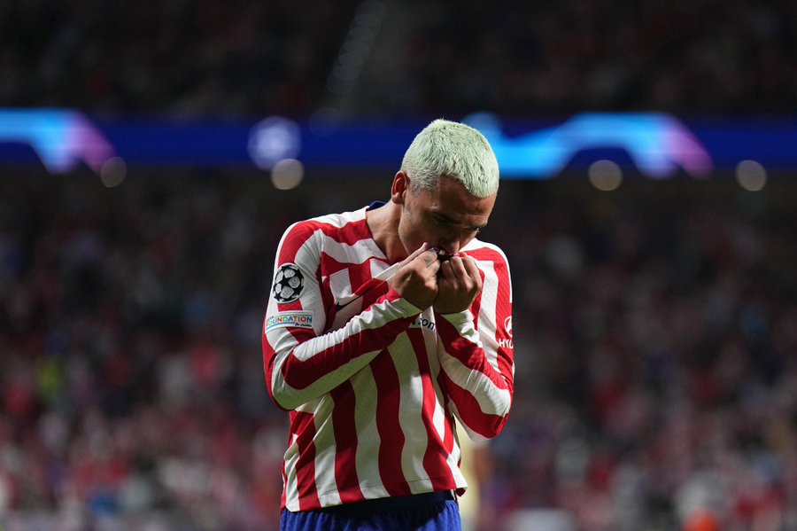 Barcelona Melunak, Antoine Griezmann Permanen di Atletico Madrid