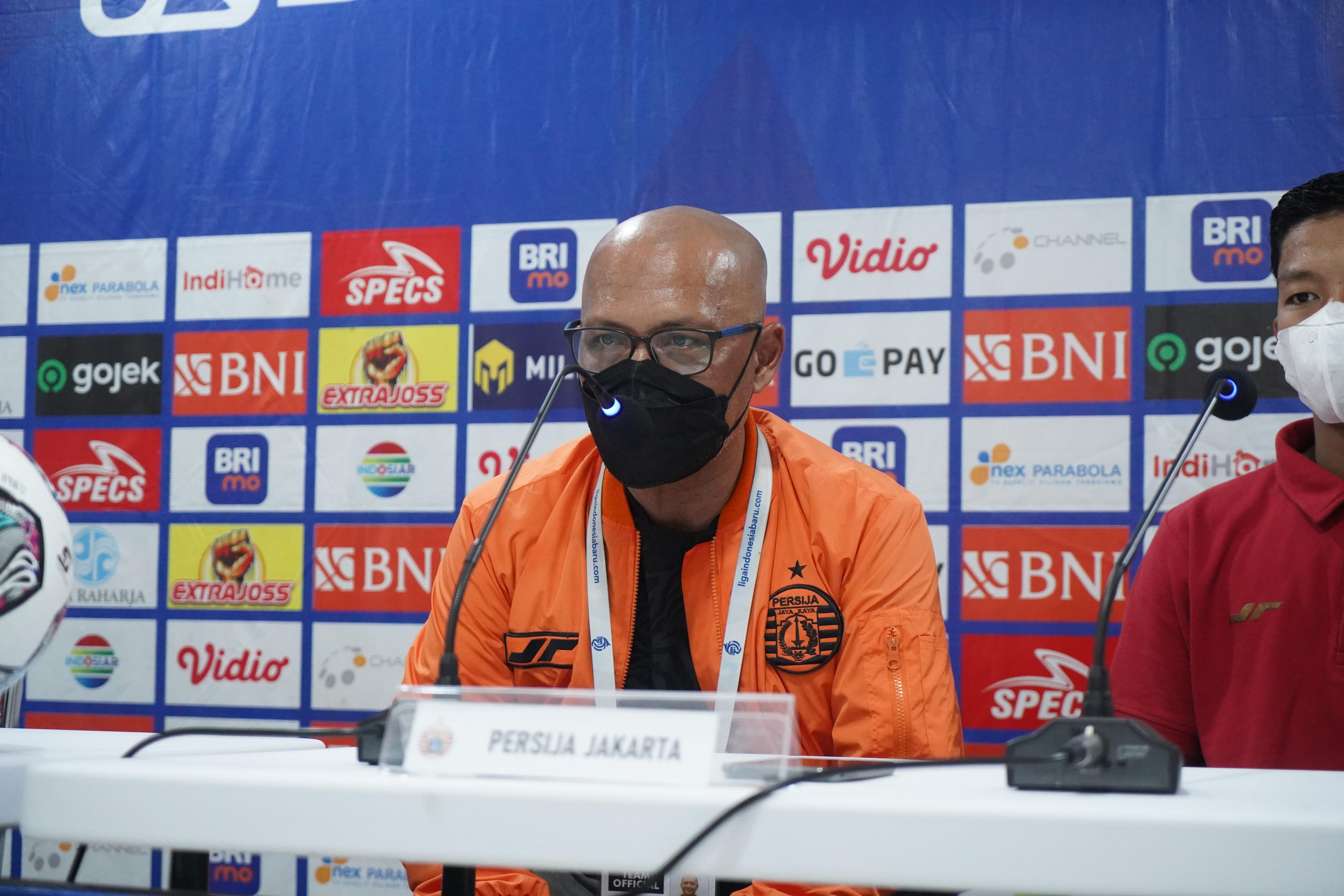 Sudirman Isyaratkan Tak Melatih Persija Jakarta Musim Depan