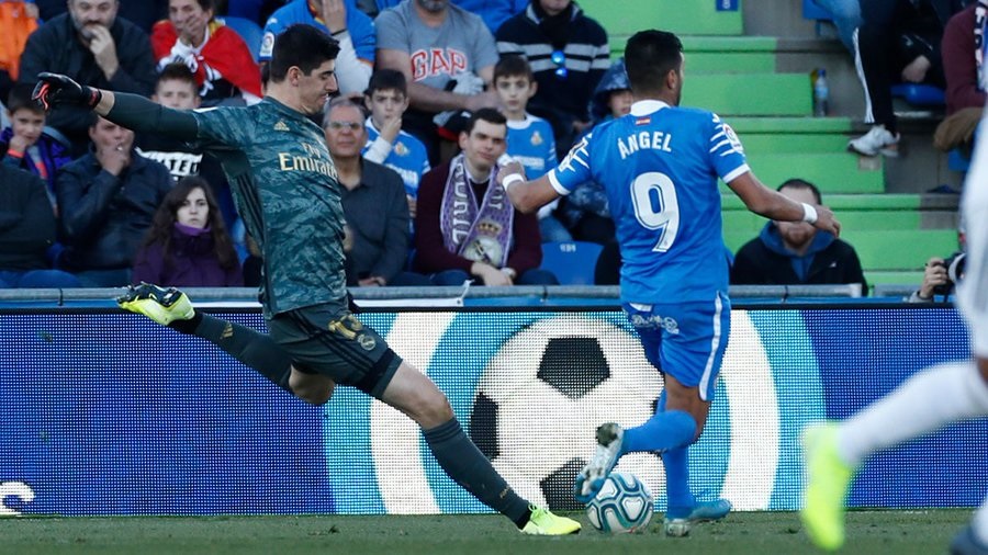 Lakukan Banyak Penyelamatan, Thibaut Courtois Banjir Pujian