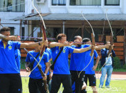 Pelatih Persib Beri Penjelasan soal Program Latihan dengan Olahraga Panahan