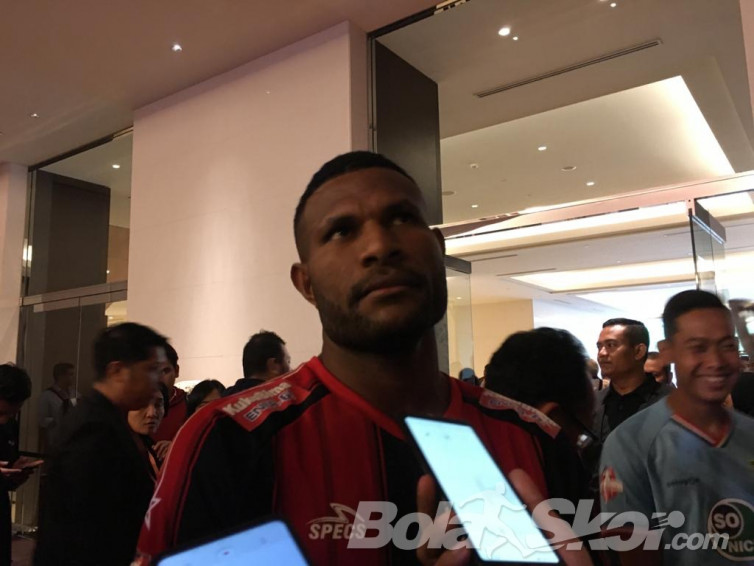 Resmi Gabung Persis, Marinus: Dari Papua Datang Penuh Cinta untuk Surakarta