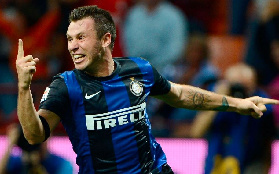 Para Pembelot yang Pindah dari AC Milan ke Inter Milan
