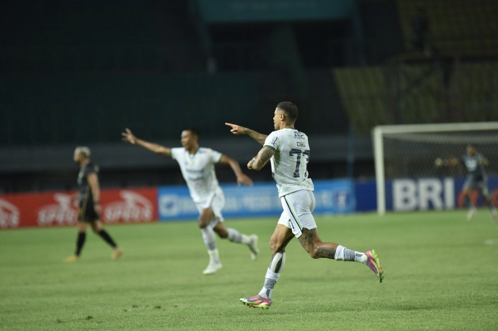 Kumpulan Reaksi Pemain Persib Bandung Usai Dipastikan Juara Liga 1 2024/2025