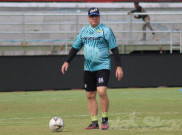 Pelatih Persib Sindir Rencana PSSI Gelar Rapat Bahas Kompetisi