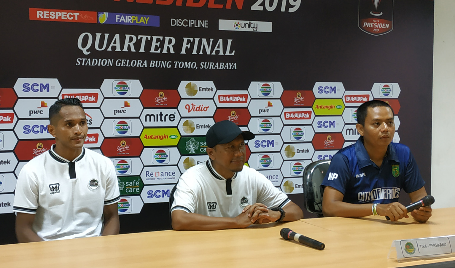 Wasit Untungkan Persebaya, Rugikan TIRA-Persikabo