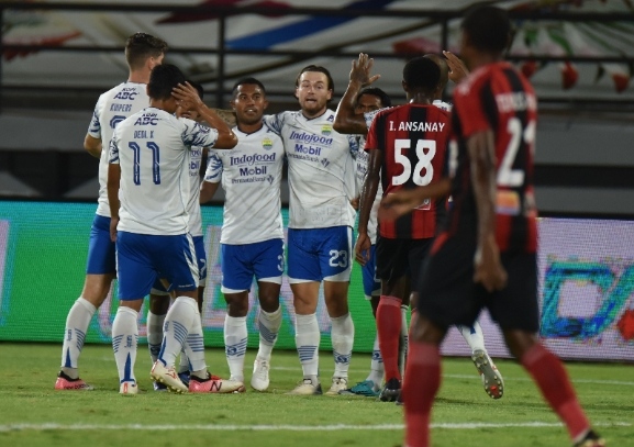 Hasil Liga 1: Persib Bantai Persipura, Barito Putera Menang