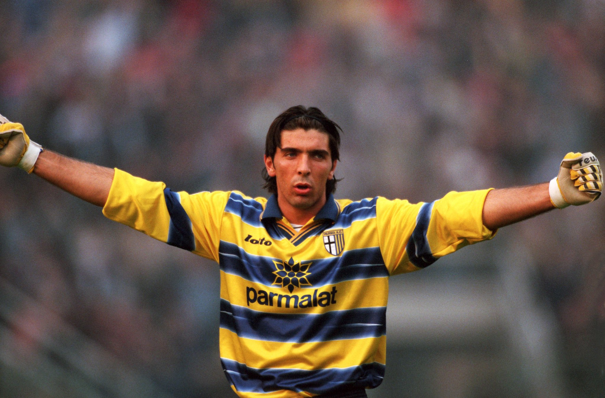 Pilih Gabung Parma, Gianluigi Buffon Tolak Tawaran Barcelona