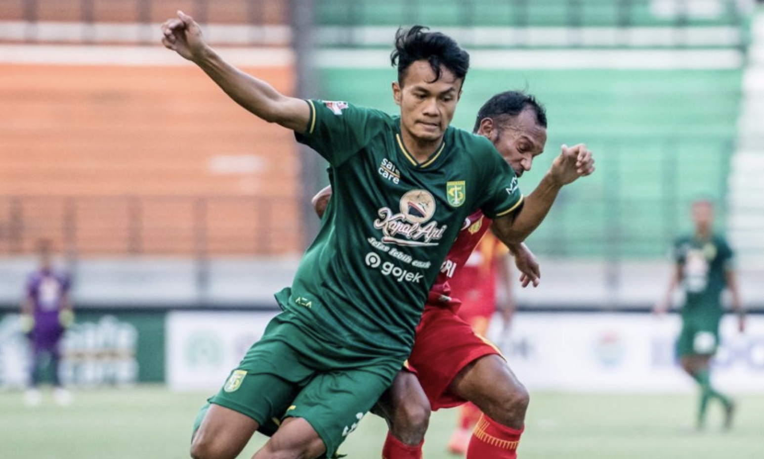 Pelatih Persebaya Bicara soal Comeback Prematur Koko Ari Araya