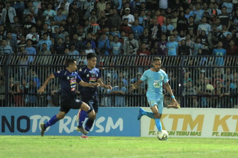 Pengakuan Pelatih Arema FC atas Kemenangan Persela Lamongan