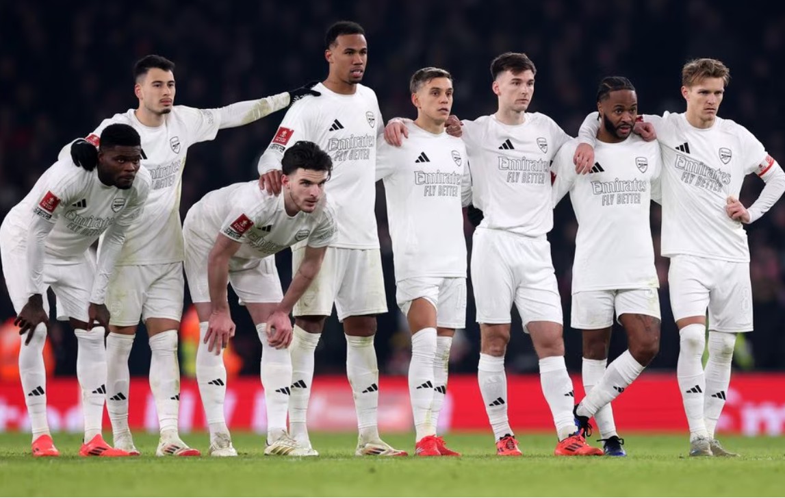 Mikel Arteta Sebut Kegagalan Arsenal Kalahkan 10 Pemain Manchester United Kejadian Luar Biasa