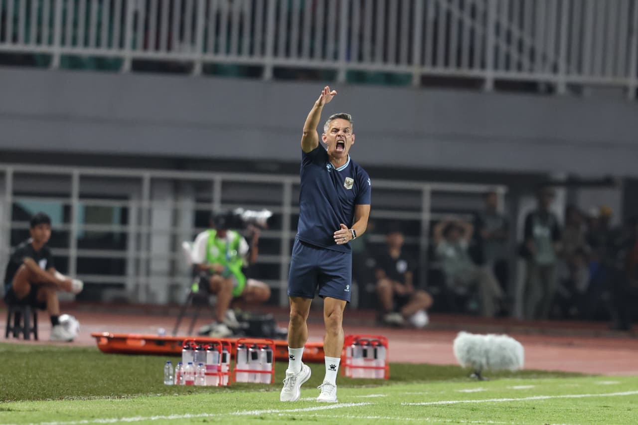 Ketika John Herdman Mencari Sudut Pandang yang Tak Terlihat dari Bangku Cadangan