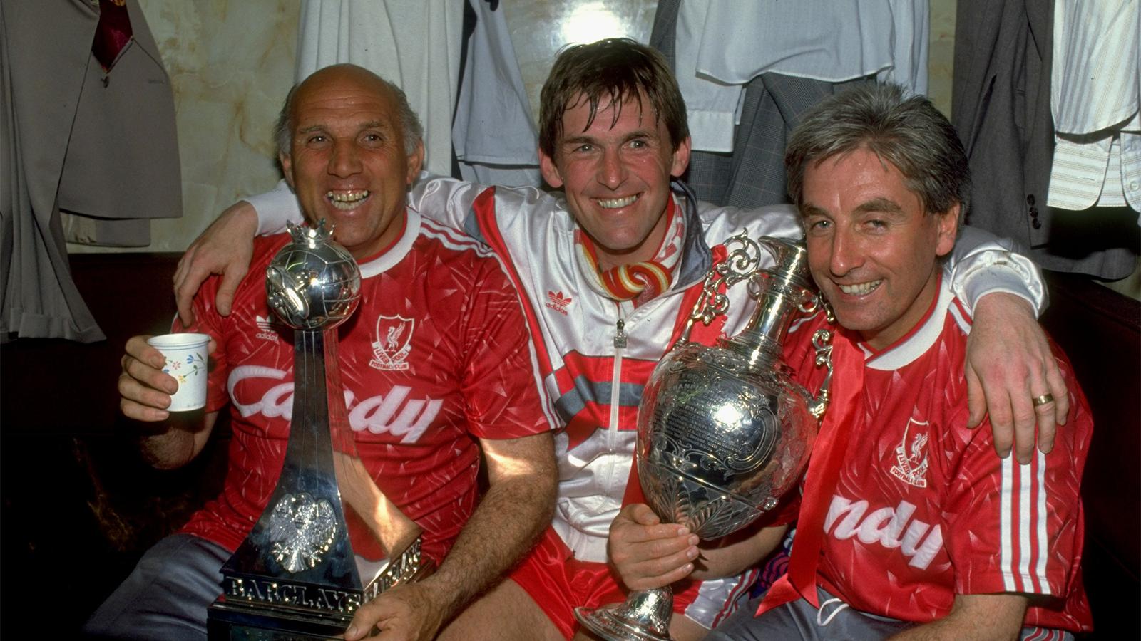 Dukungan kepada Kenny Dalglish yang Positif Corona Terus Mengalir