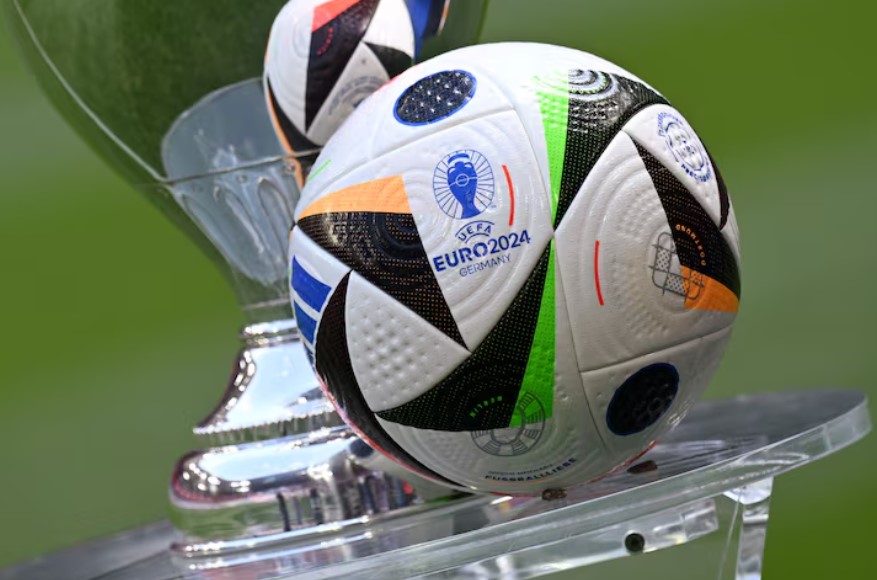 Euro 2024: Hanya Kapten Tim yang Boleh Bicara dengan Wasit