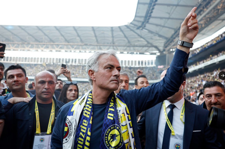 Dapat Sambutan Luar Biasa, Jose Mourinho Berjanji Wujudkan Impian Fenerbahce