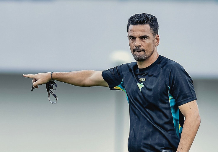 Carlos Pena Ingin Persita Rusak Rekor Mentereng Persija di JIS