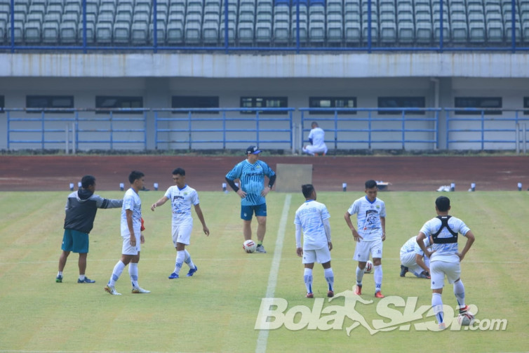 Persib Kembali Latihan pada Hari Jumat meski Liga 1 Belum Jelas
