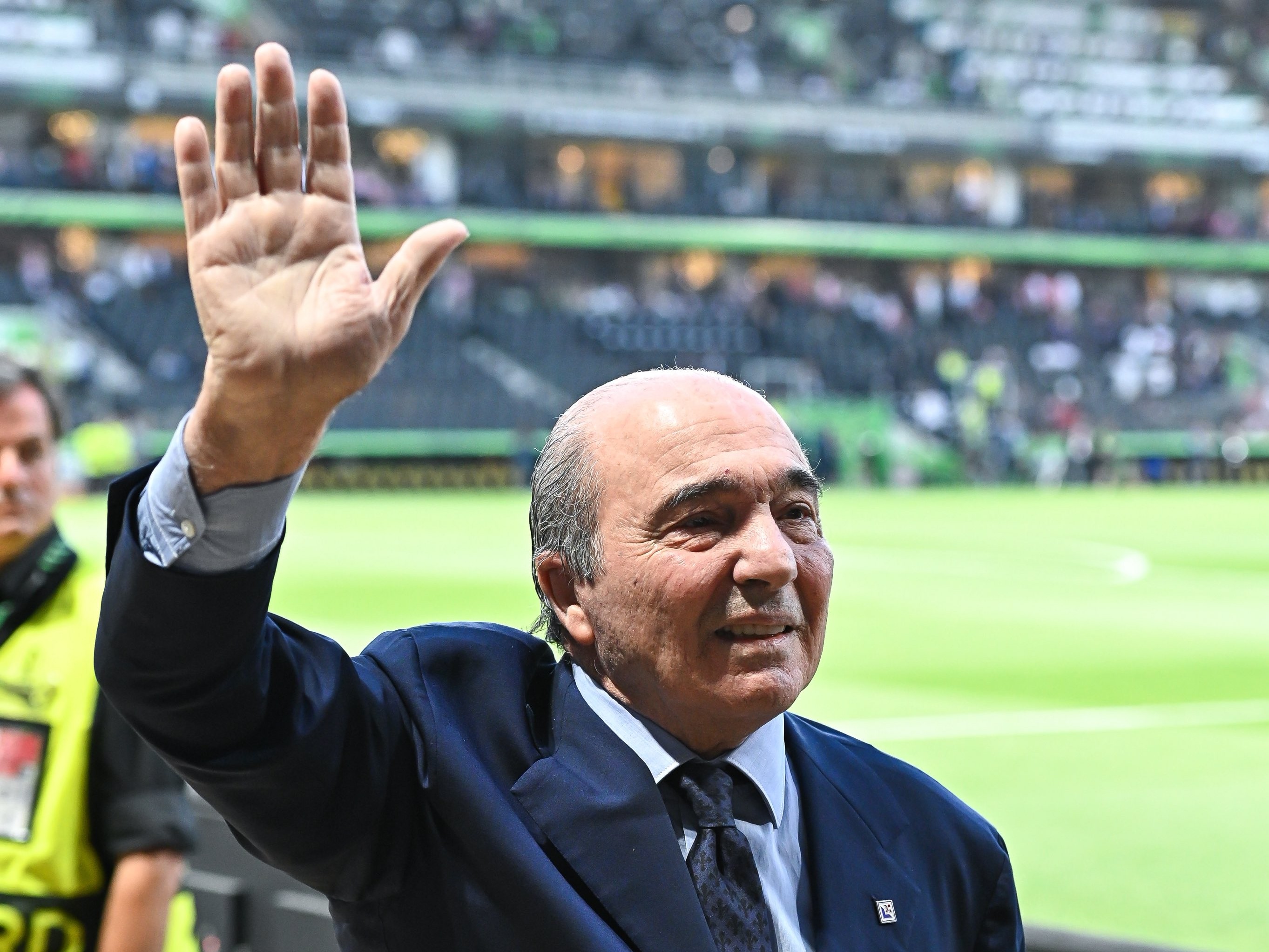 Breaking News: Presiden Fiorentina, Rocco Commisso Meninggal pada Usia 76 Tahun