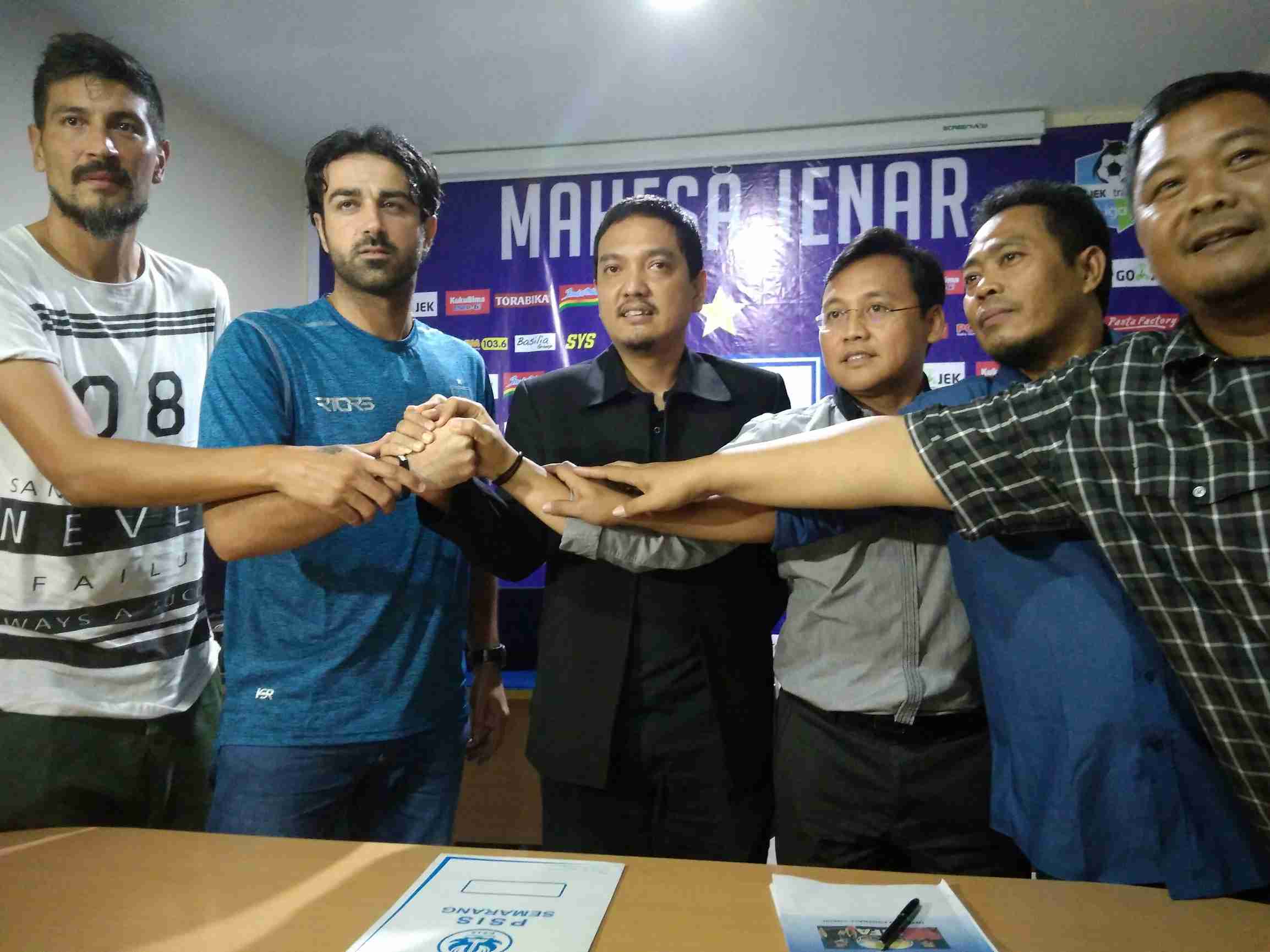 PSIS Resmi Dapatkan Pelatih Asing Italia untuk Gantikan Subangkit