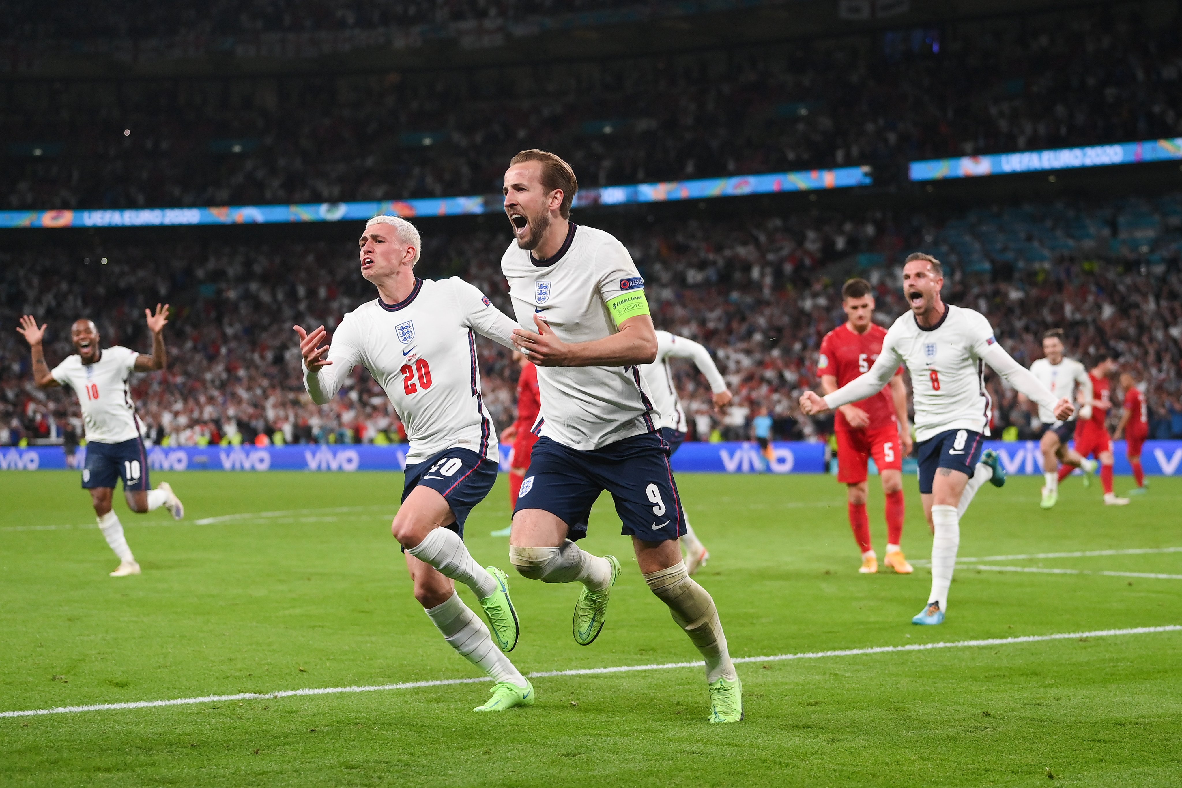Piala Eropa 2020 - Inggris 2-1 Denmark: The Three Lions Tantang Italia di Final