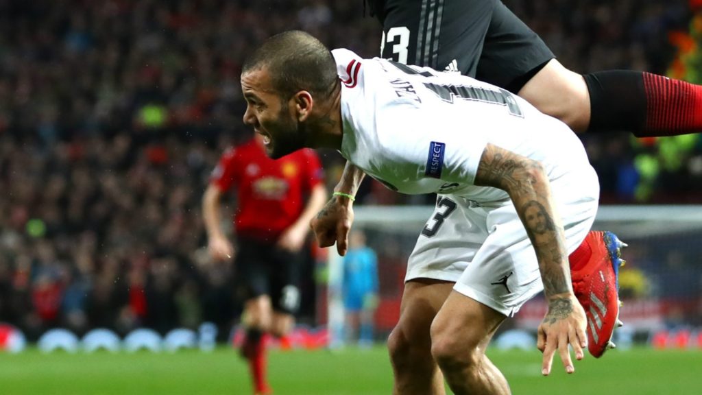 Bungkam Man United, Dani Alves Pede PSG Menangi Liga Champions