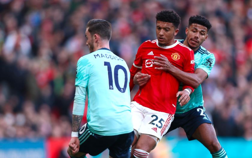 Man United 1-1 Leicester: Empat Besar Kian Menjauh