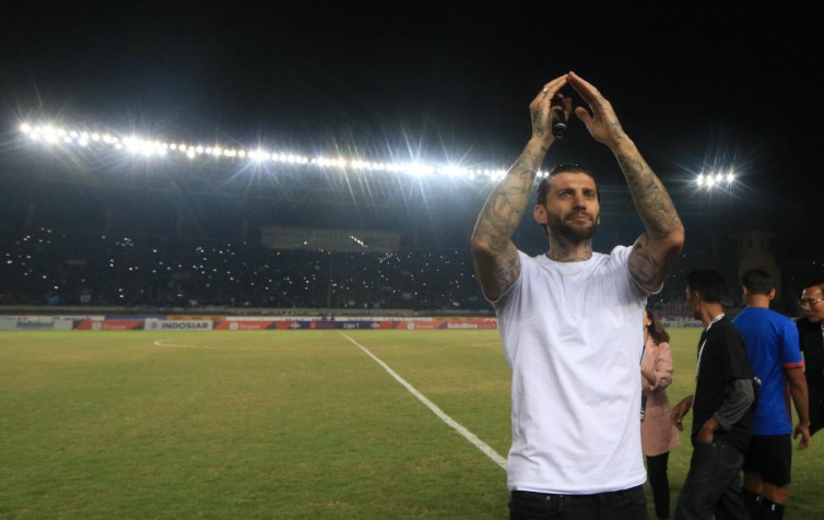 Badak Lampung Tak Mengecewakan Meski Kalah 0-4, Bojan Malisic Ungkap Sisi Emosional di Markas Persib