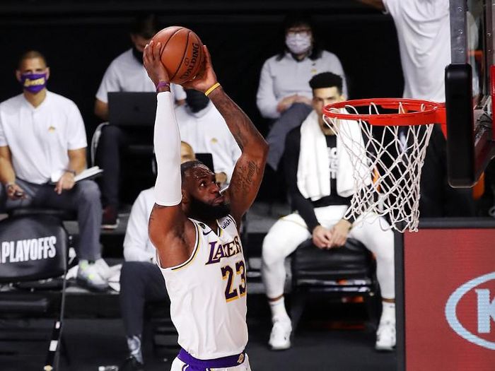 Hasil Semifinal NBA: Lakers Menang Mudah, Rockets Kian Kesulitan