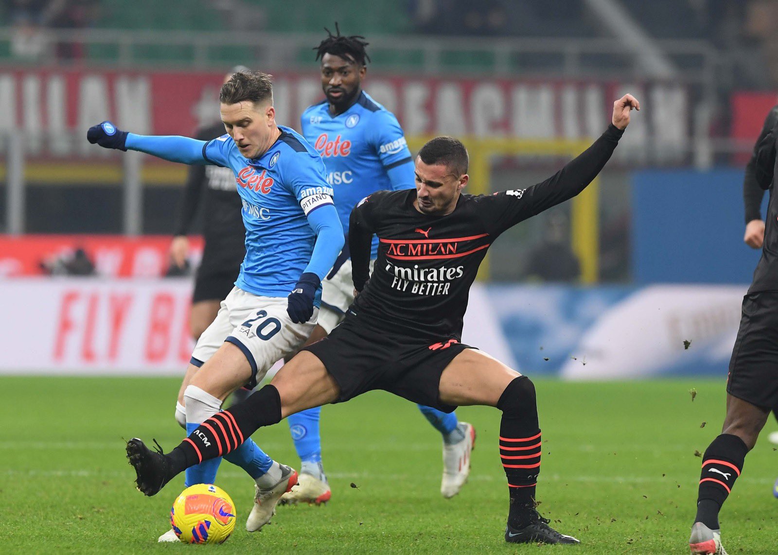 Nama: AC Milan, Hobi: Kalah Melawan Napoli