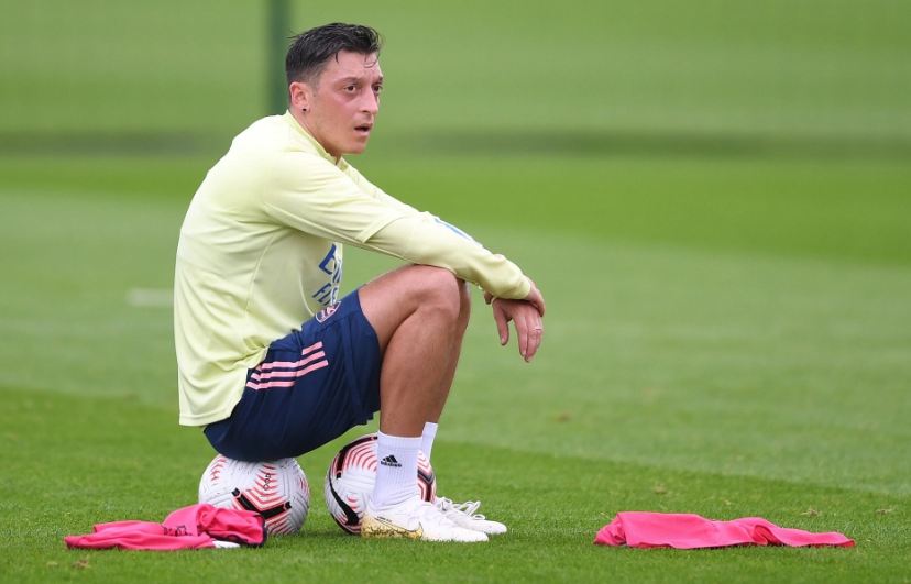 Mesut Ozil dan 5 Pemain Top Eropa yang Pernah 'Dibekukan' Pelatih Klub