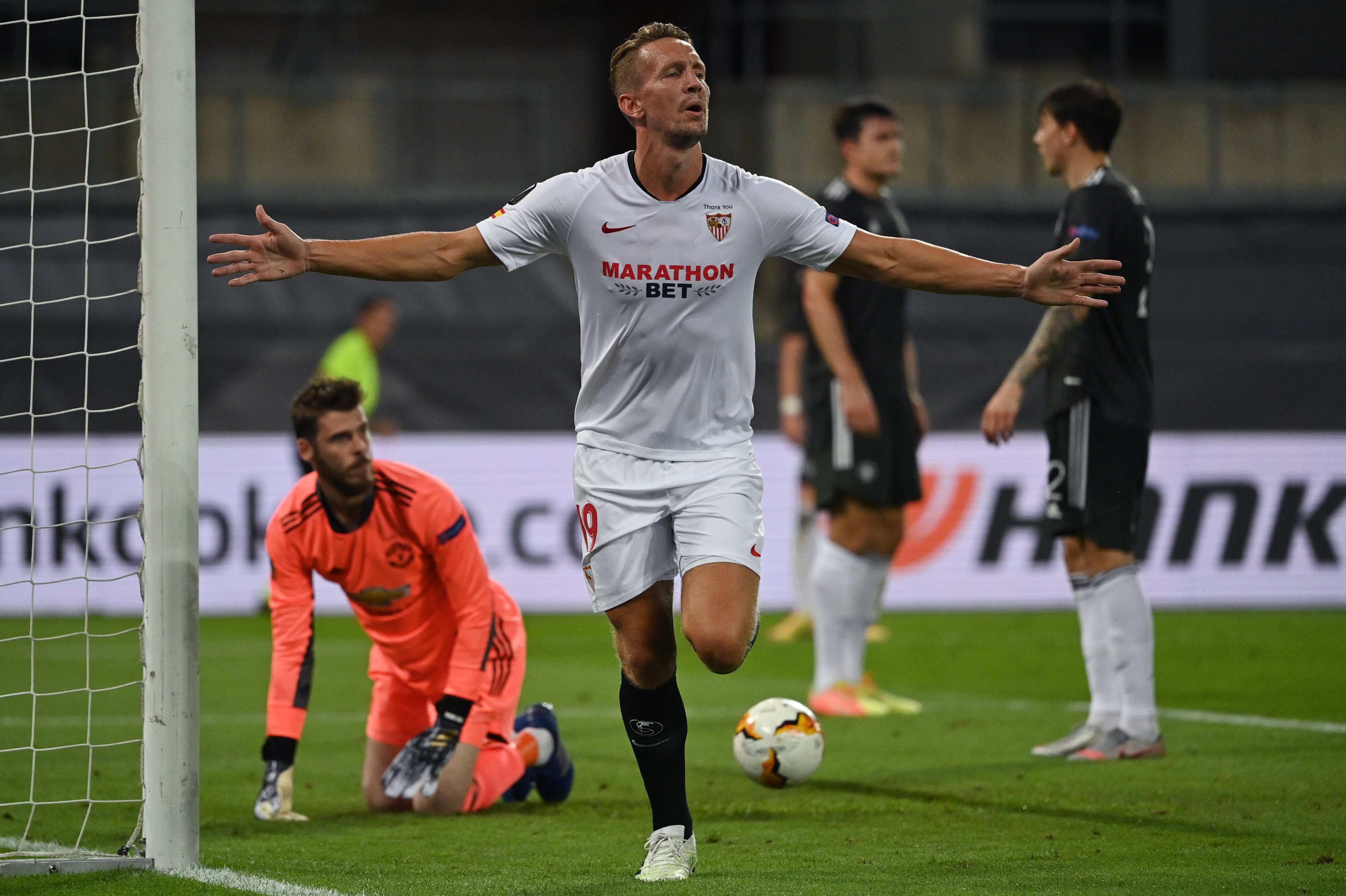 Sevilla 2-1 Manchester United: Setan Merah Tak Kuasa Hentikan Tradisi Los Nervionenses