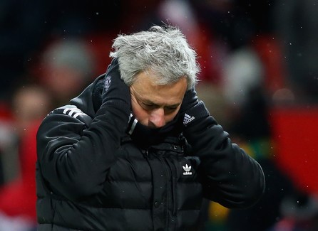  Legenda Manchester United Sebut Konflik Mourinho dengan Shaw Cuma Pengalihan Isu