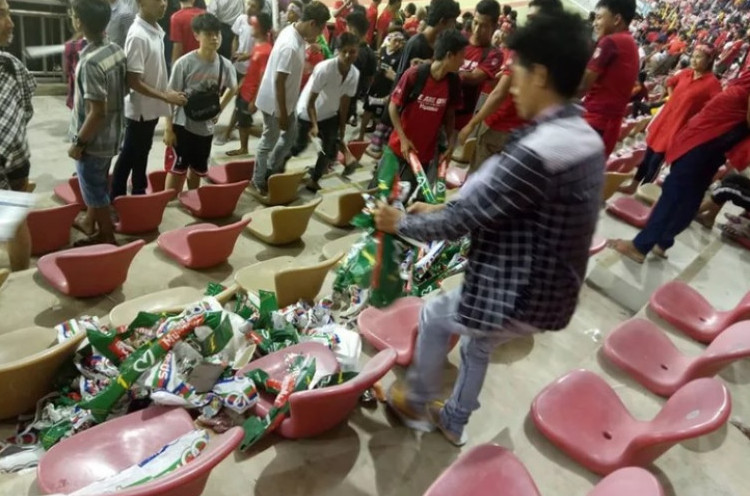 Terinspirasi Jepang, Myanmar Bersih-bersih Stadion dan Jalanan Pasca Laga Piala AFF 2018
