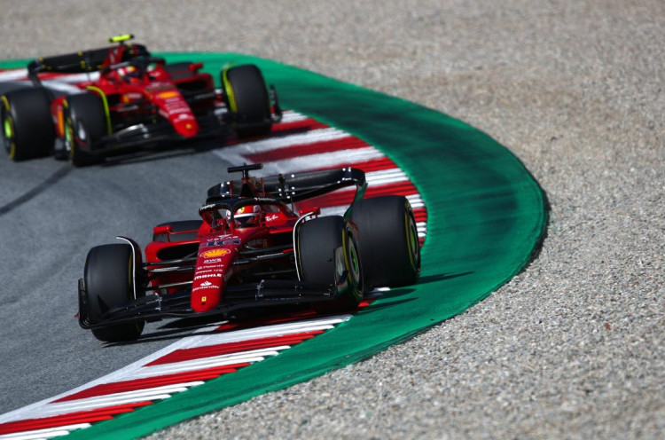 Evaluasi Paruh Musim, Ferrari Masih Percaya Leclerc