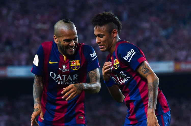 Dani Alves Bujuk Neymar untuk Kembali ke Barcelona