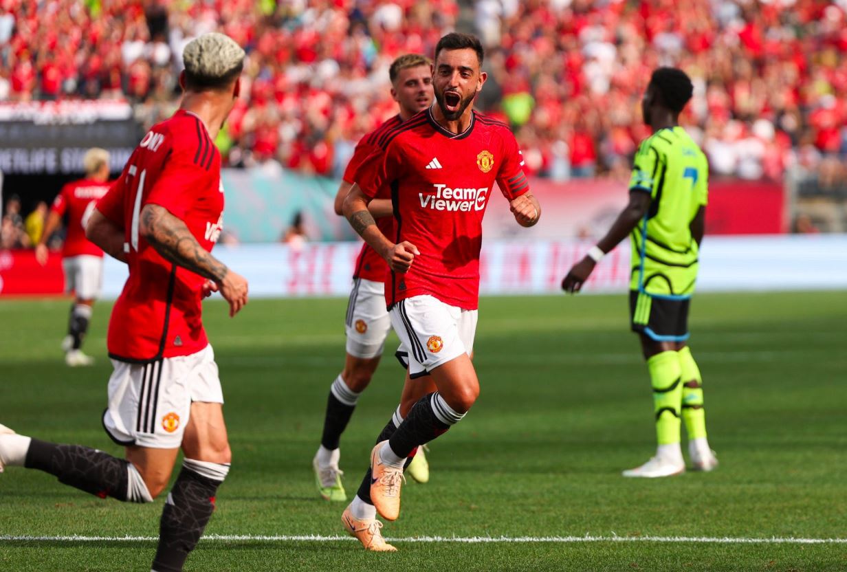 Manchester United Dua Kali Kalahkan Arsenal di Satu Pertandingan
