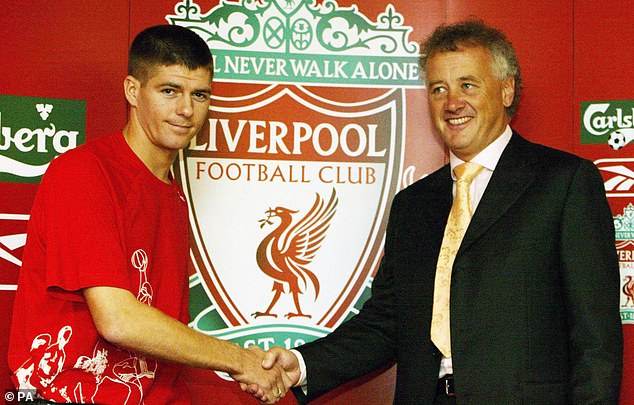 Fakta di Balik Kegagalan Steven Gerrard Menyeberang dari Liverpool ke Chelsea