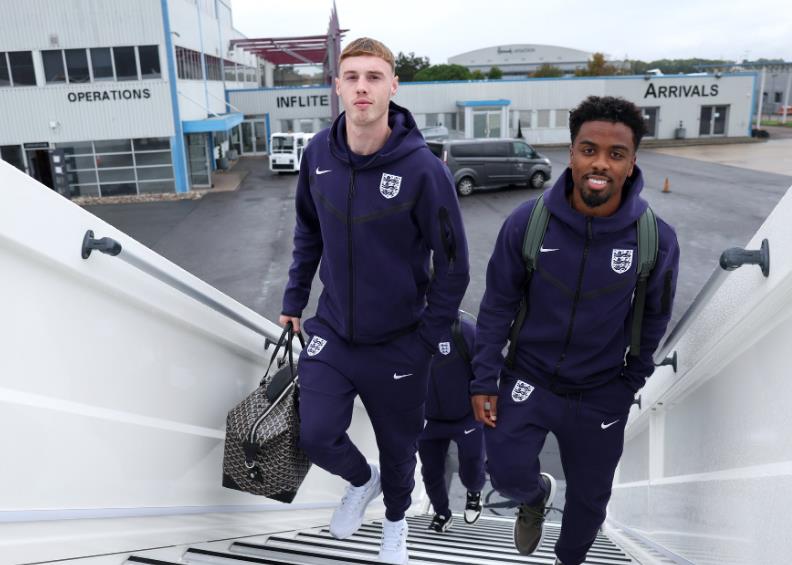 Jika Chelsea Tak Menangi Trofi, Cole Palmer Disarankan Pergi ke Barcelona