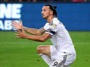 Zlatan Ibrahimovic Bungkam soal Masa Depan, Napoli Terus Menunggu