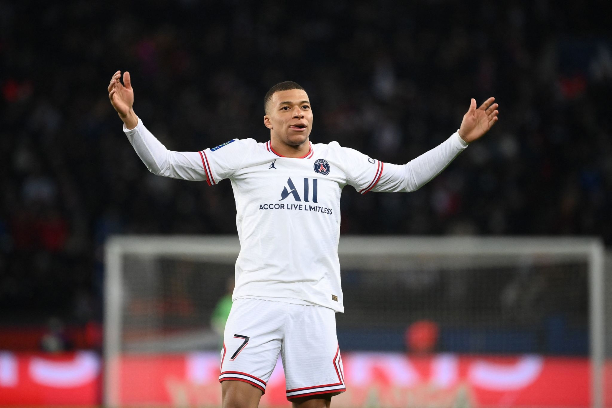 Makan Malam Bersama Presiden Madrid dan PSG di Tengah Isu Transfer Mbappe