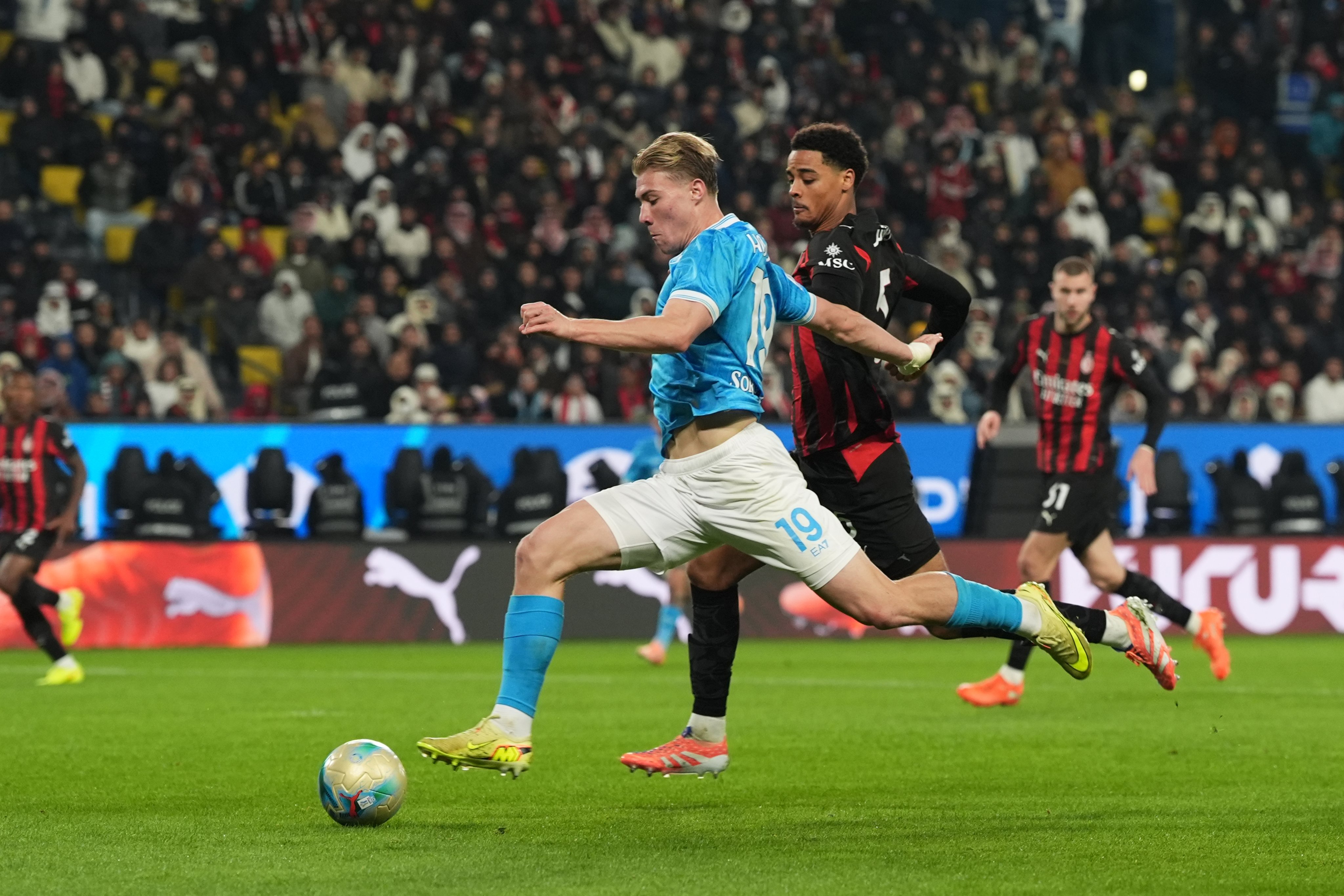 Superkomputer Prediksi Hasil Napoli vs AC Milan: Rossoneri Bukan Unggulan